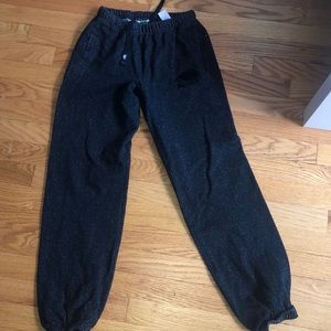 Black roots sweatpants